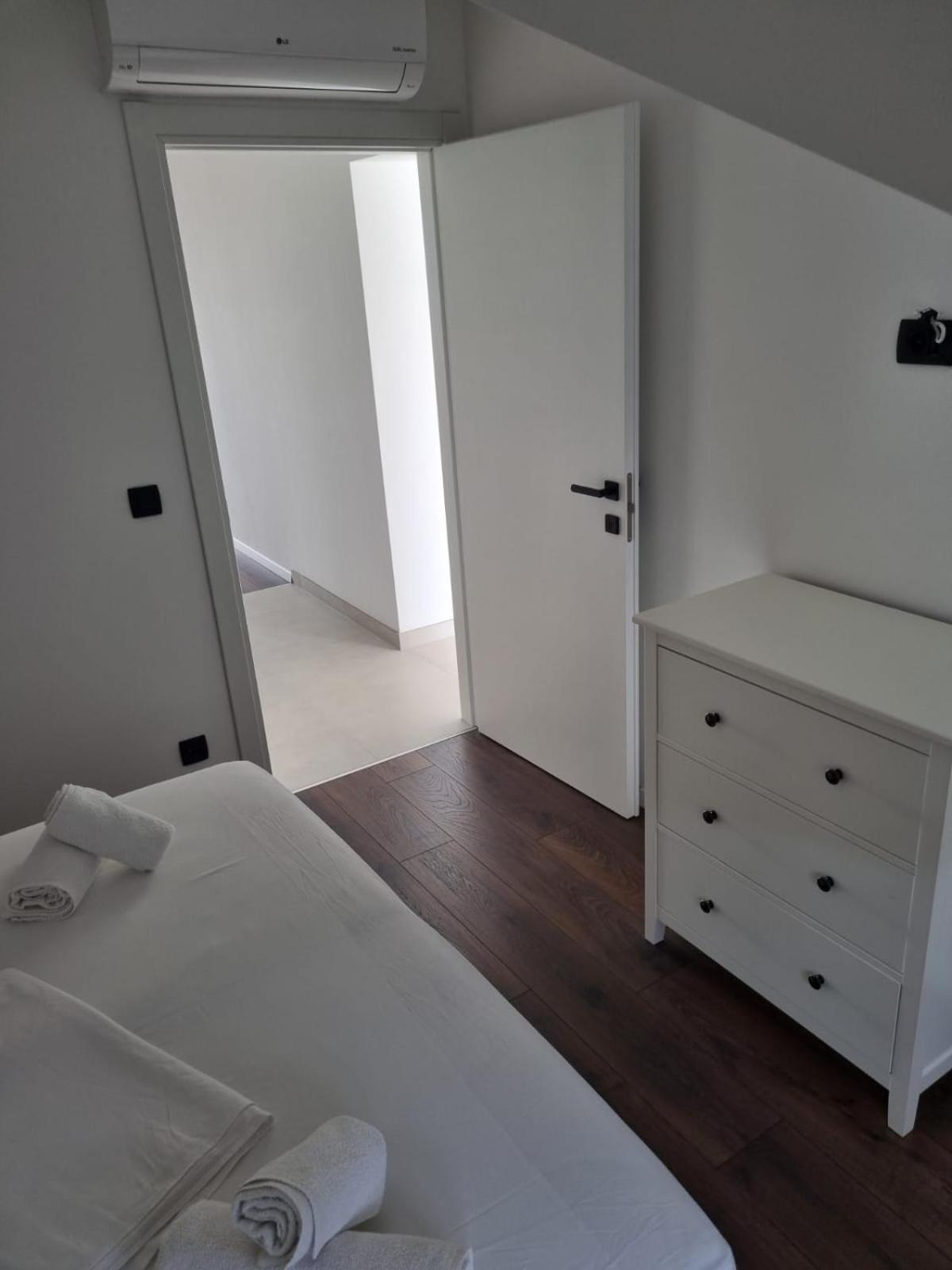 Superior Apartments Luka Бол Экстерьер фото