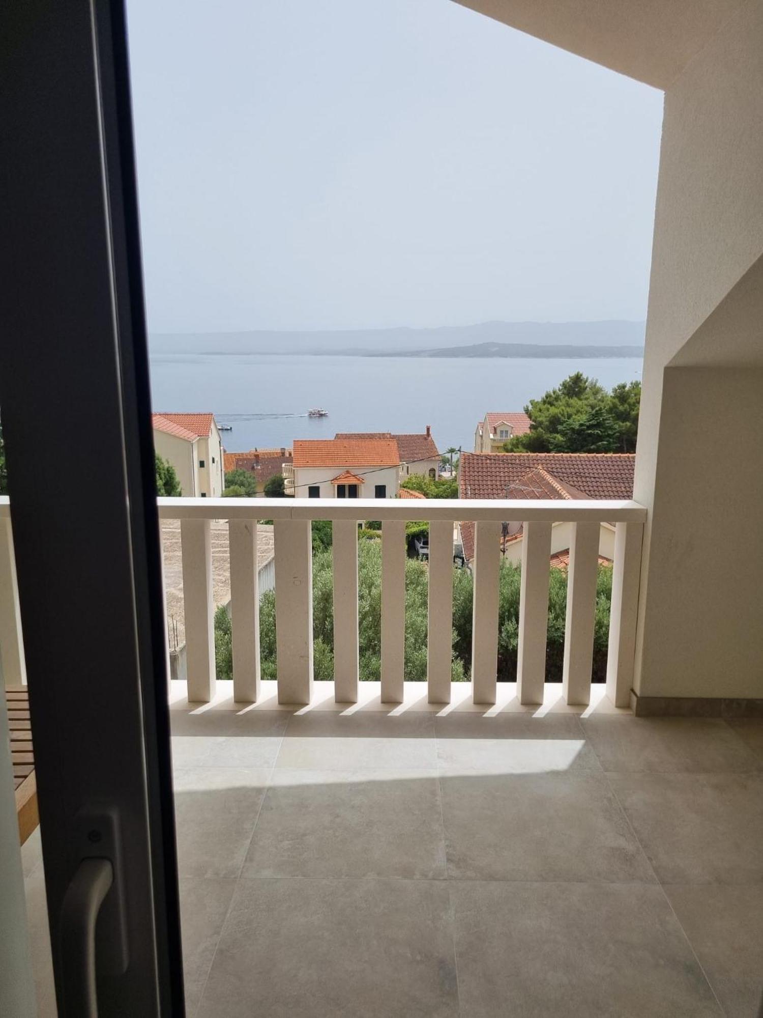 Superior Apartments Luka Бол Экстерьер фото